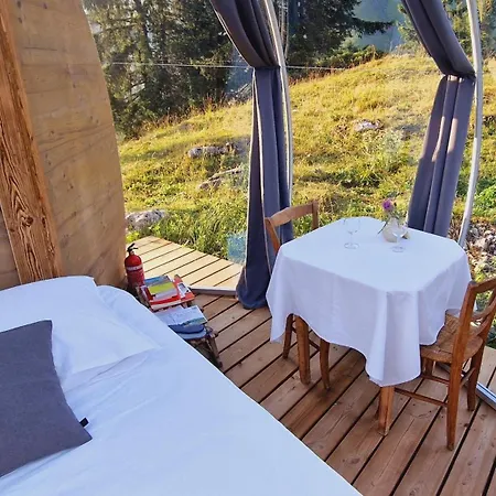 La Tete Ailleurs Bed & Breakfast La Giettaz