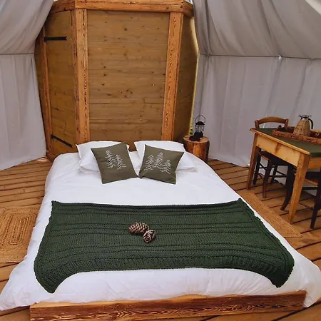 La Tete Ailleurs Bed & Breakfast *